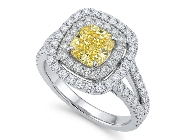 Anello Fancy Diamante Giallo Pavé