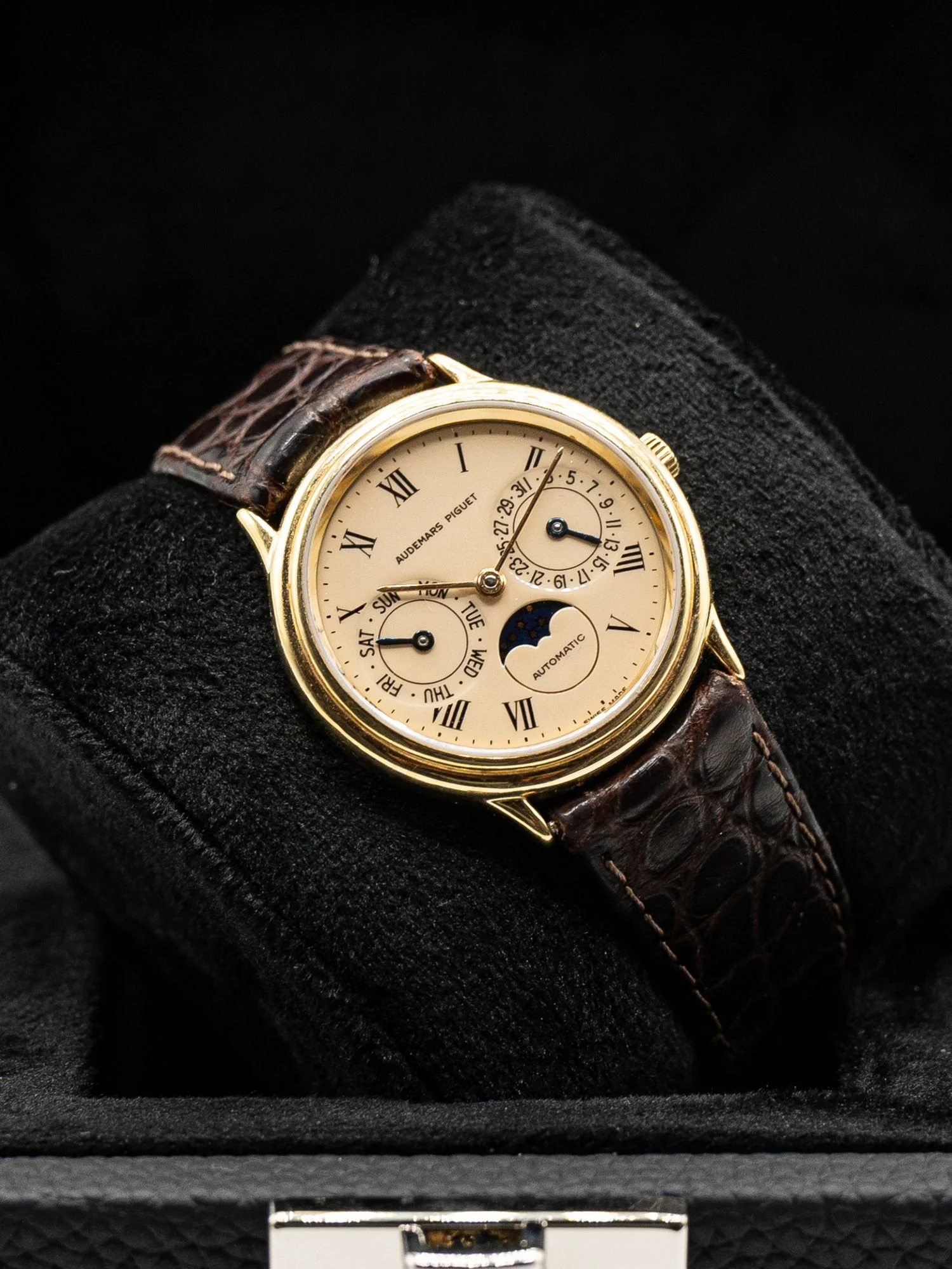 Audemars Piguet Classique Calendario con Fase Lunare (automatico)